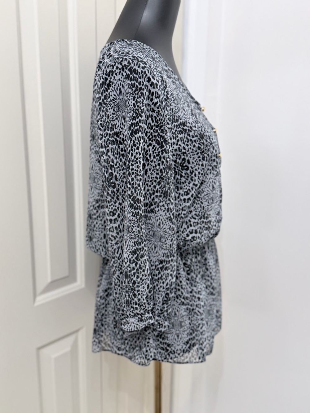 Wish Black White Animal Print Blouse Peplum Gold Button Front Large - Picture 5 of 11